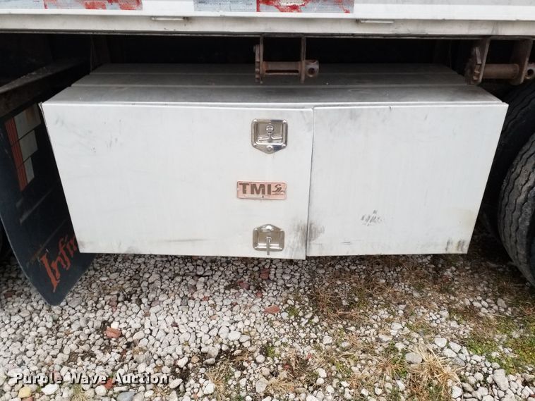image for item GJ9163 2008 Fontaine flatbed trailer