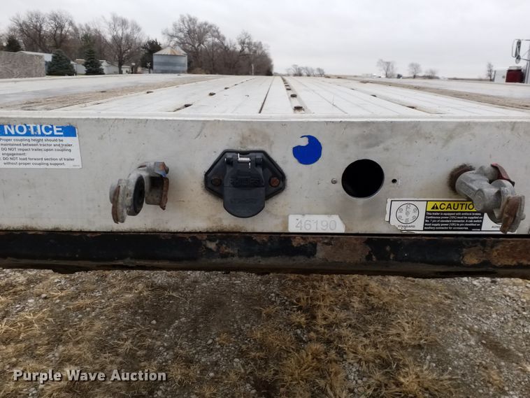 image for item GJ9163 2008 Fontaine flatbed trailer