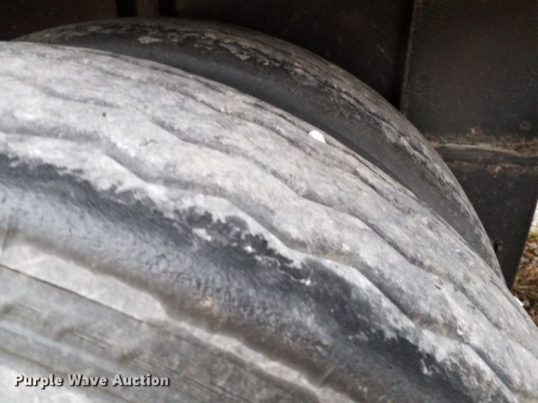 image for item GJ9163 2008 Fontaine flatbed trailer