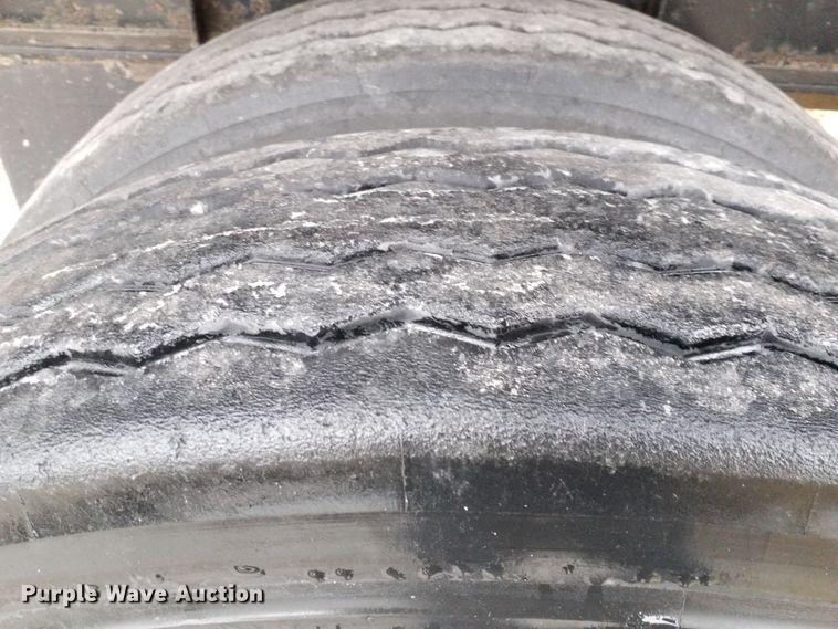 image for item GJ9163 2008 Fontaine flatbed trailer