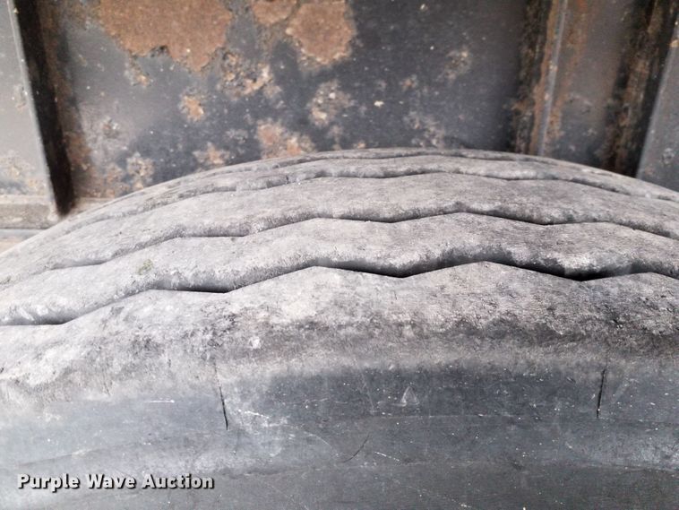 image for item GJ9163 2008 Fontaine flatbed trailer