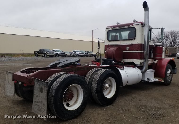image for item GJ9165 1996 Peterbilt 379 semi truck