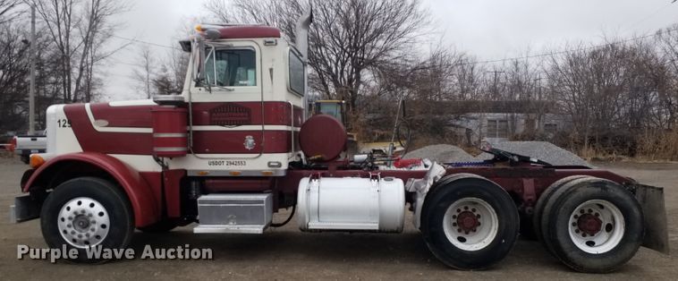 image for item GJ9165 1996 Peterbilt 379 semi truck