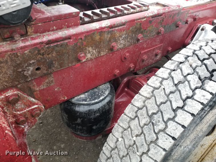 image for item GJ9165 1996 Peterbilt 379 semi truck