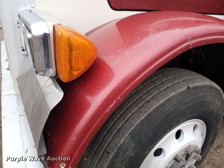 image for item GJ9165 1996 Peterbilt 379 semi truck