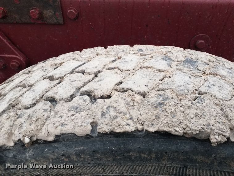 image for item GJ9165 1996 Peterbilt 379 semi truck