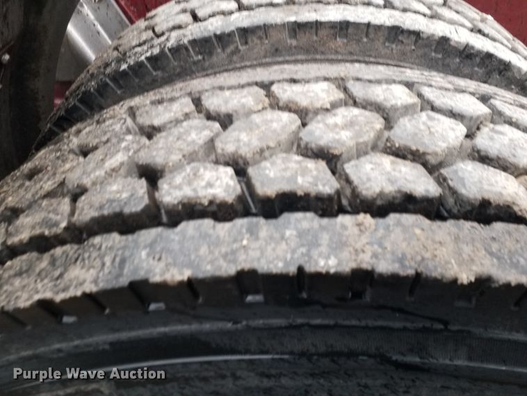 image for item GJ9165 1996 Peterbilt 379 semi truck