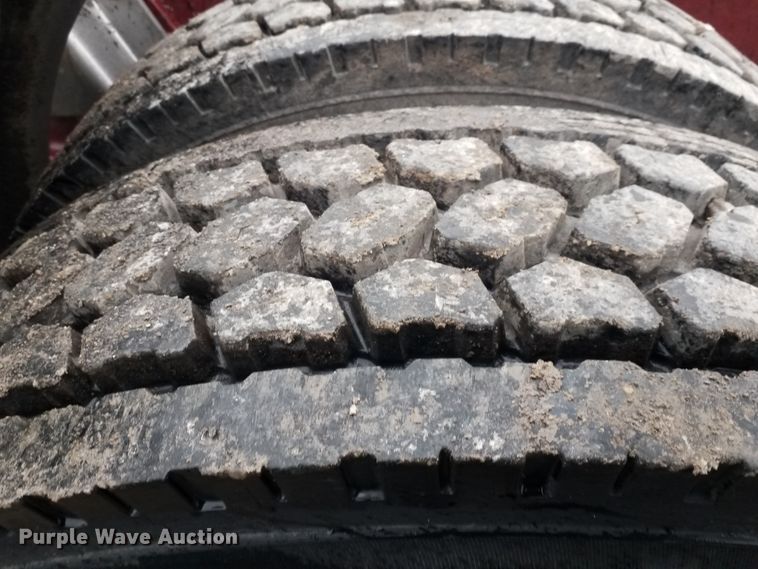 image for item GJ9165 1996 Peterbilt 379 semi truck