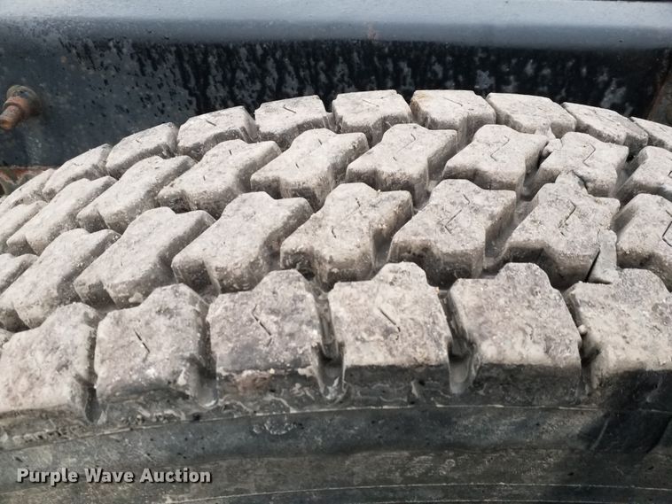 image for item GJ9166 2001 Mack CH613 semi truck