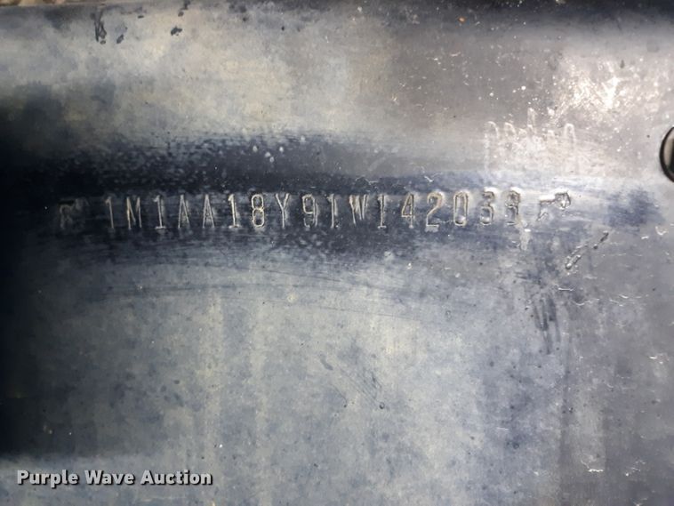 image for item GJ9166 2001 Mack CH613 semi truck