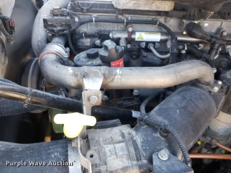 image for item GJ9190 2013 Freightliner Cascadia semi truck