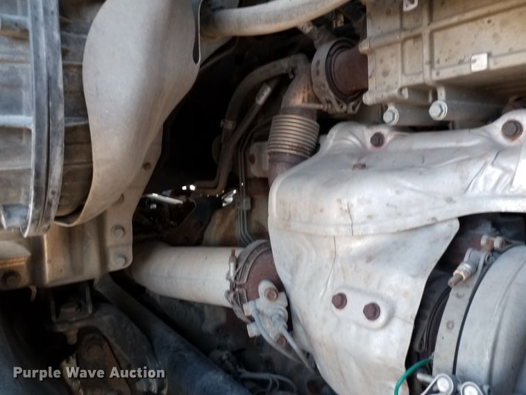 image for item GJ9190 2013 Freightliner Cascadia semi truck