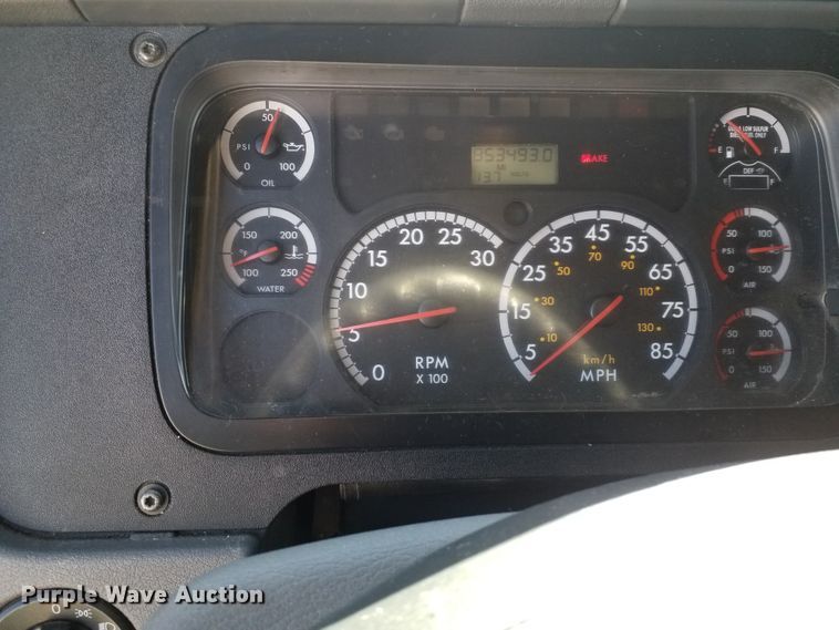 image for item GJ9191 2012 Freightliner Cascadia semi truck