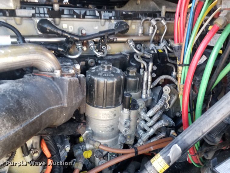 image for item GJ9191 2012 Freightliner Cascadia semi truck