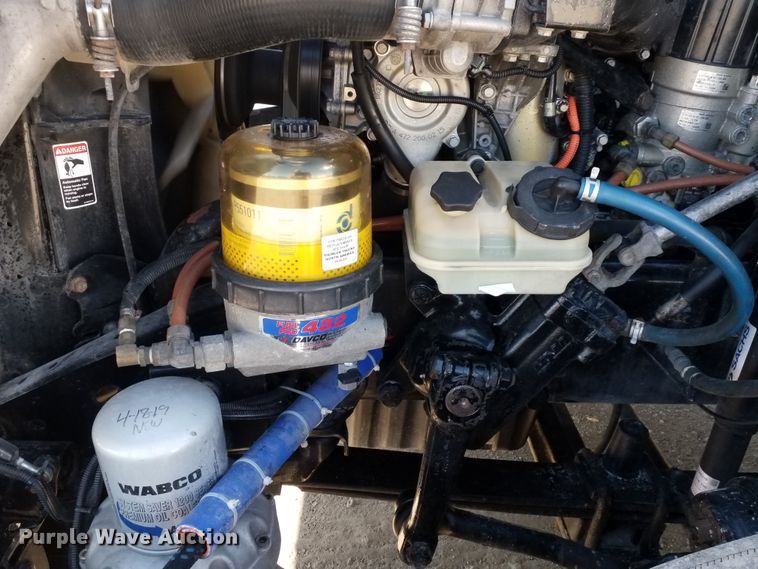 image for item GJ9191 2012 Freightliner Cascadia semi truck