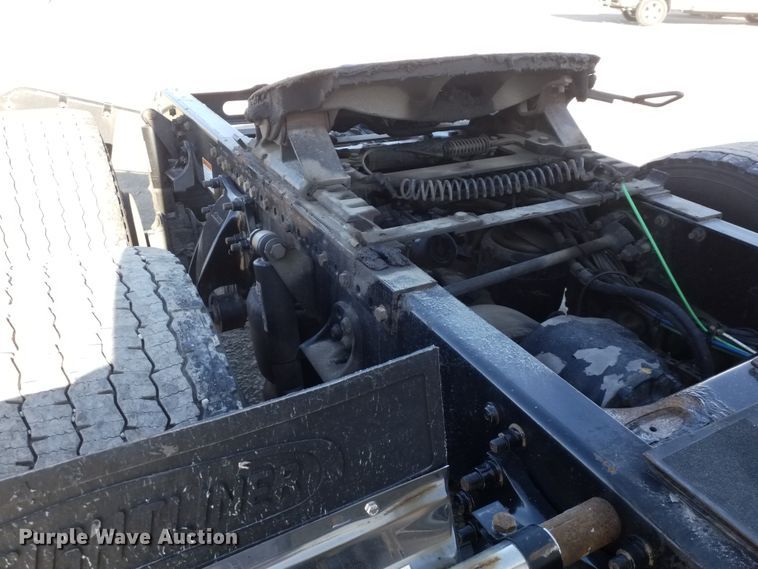 image for item GJ9191 2012 Freightliner Cascadia semi truck