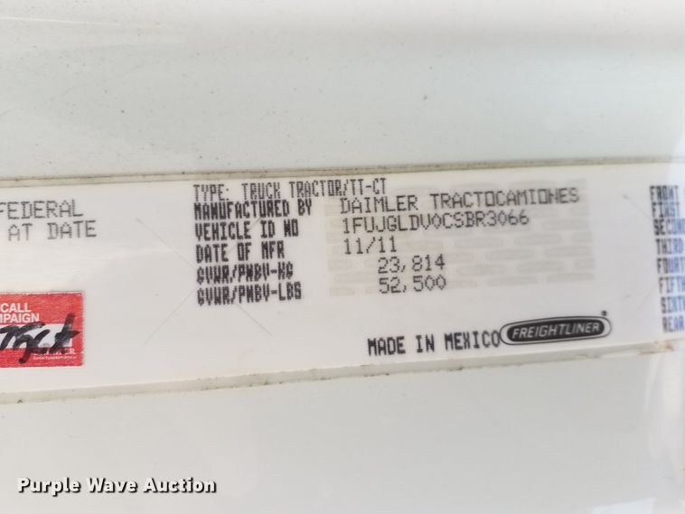 image for item GJ9191 2012 Freightliner Cascadia semi truck