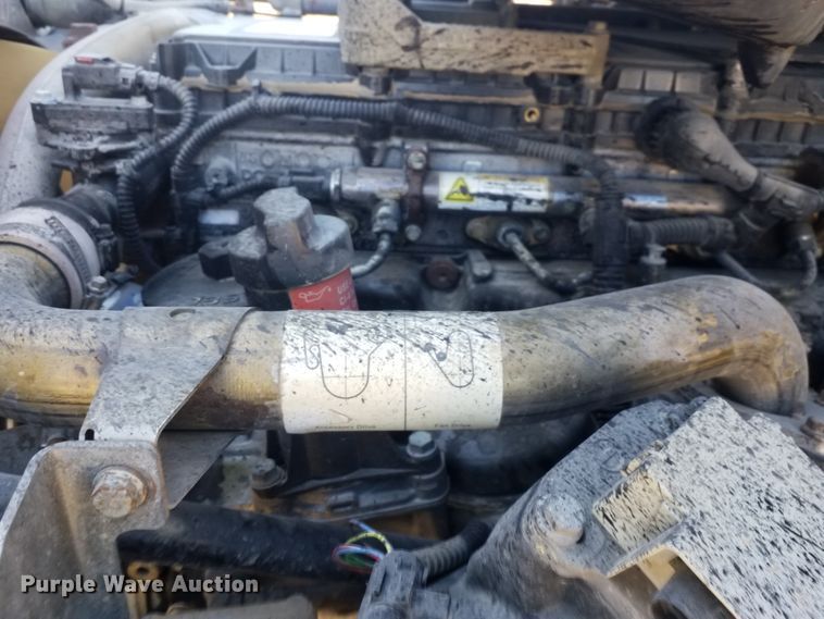 image for item GJ9193 2010 Freightliner Cascadia semi truck