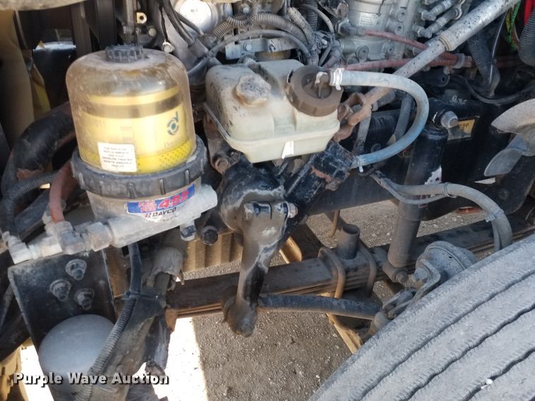 image for item GJ9193 2010 Freightliner Cascadia semi truck