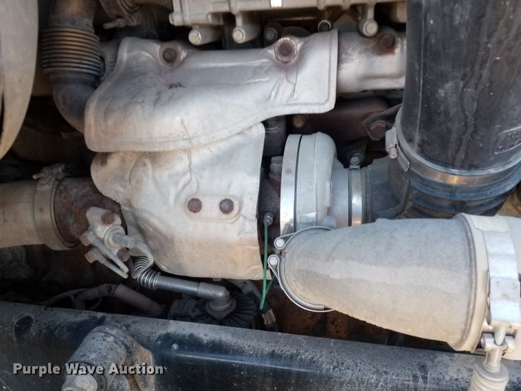 image for item GJ9193 2010 Freightliner Cascadia semi truck