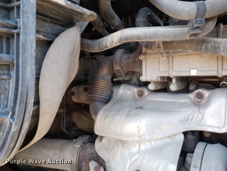 image for item GJ9193 2010 Freightliner Cascadia semi truck