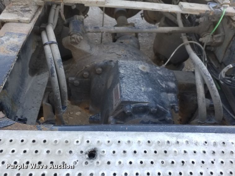 image for item GJ9193 2010 Freightliner Cascadia semi truck