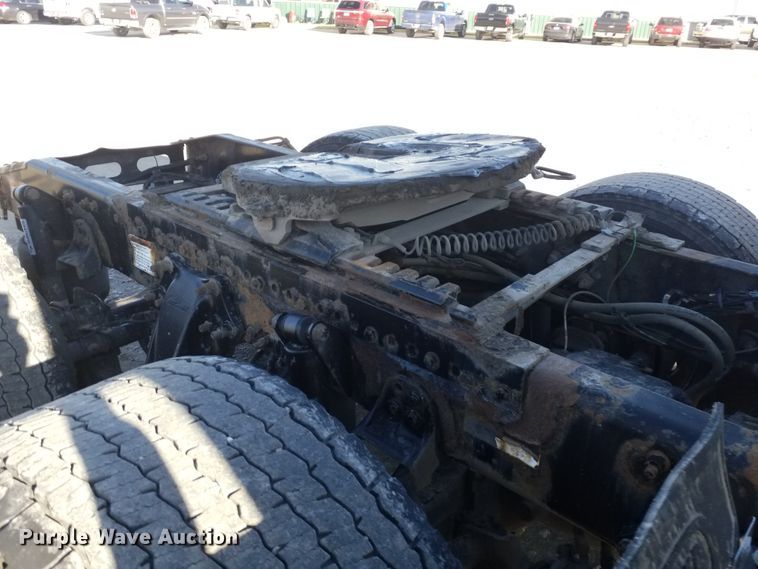 image for item GJ9193 2010 Freightliner Cascadia semi truck