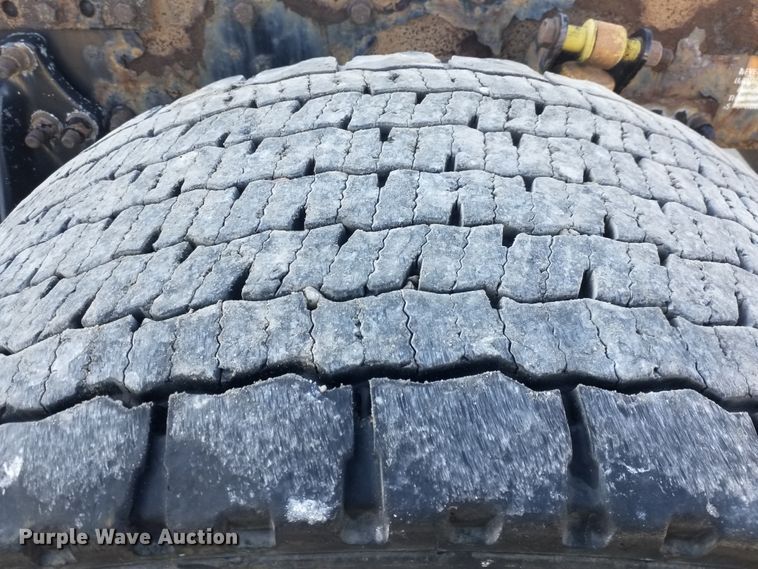 image for item GJ9194 2010 Freightliner Cascadia semi truck