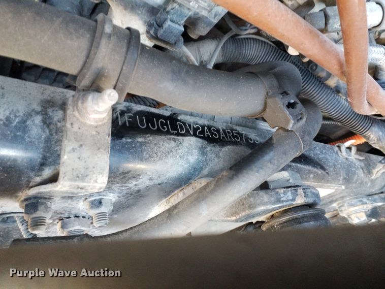 image for item GJ9194 2010 Freightliner Cascadia semi truck