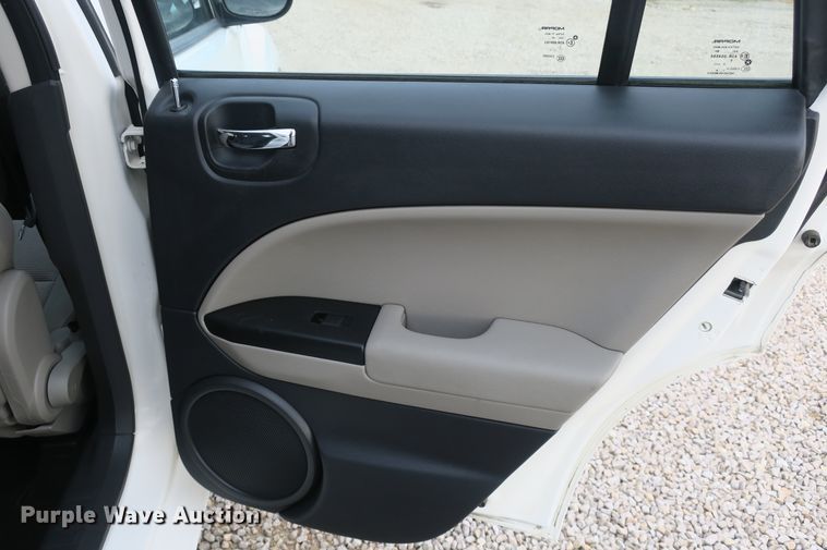 image for item DB10098 2010 Dodge Caliber SXT