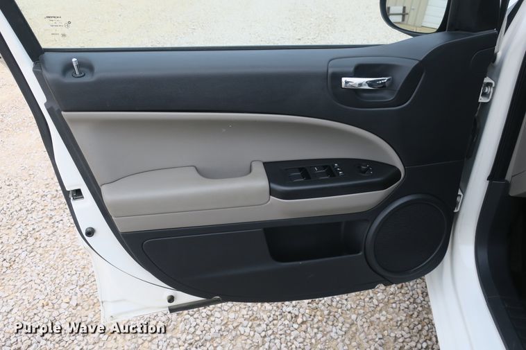 image for item DB10098 2010 Dodge Caliber SXT