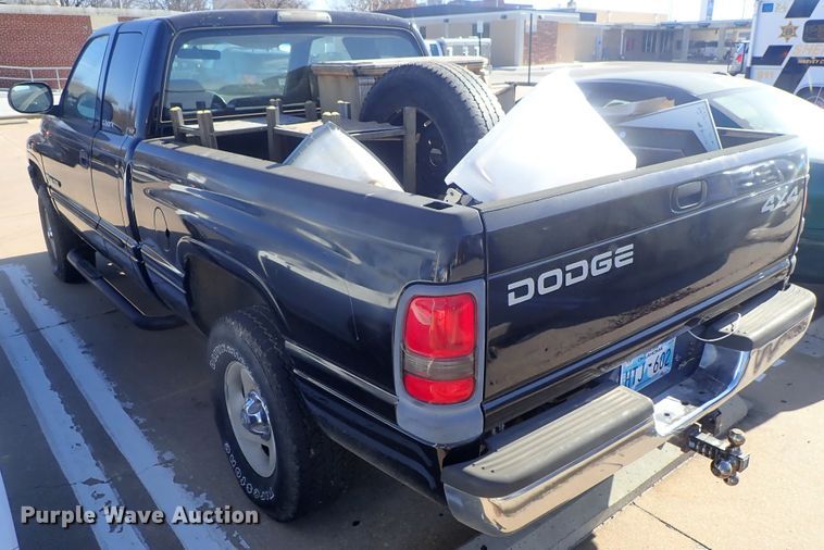 image for item DB7573 2001 Dodge Ram 1500 Quad Cab pickup truck