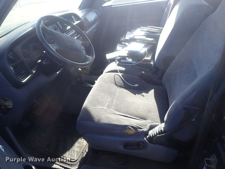 image for item DB7573 2001 Dodge Ram 1500 Quad Cab pickup truck