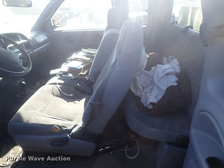 image for item DB7573 2001 Dodge Ram 1500 Quad Cab pickup truck