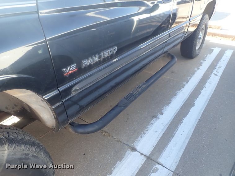 image for item DB7573 2001 Dodge Ram 1500 Quad Cab pickup truck