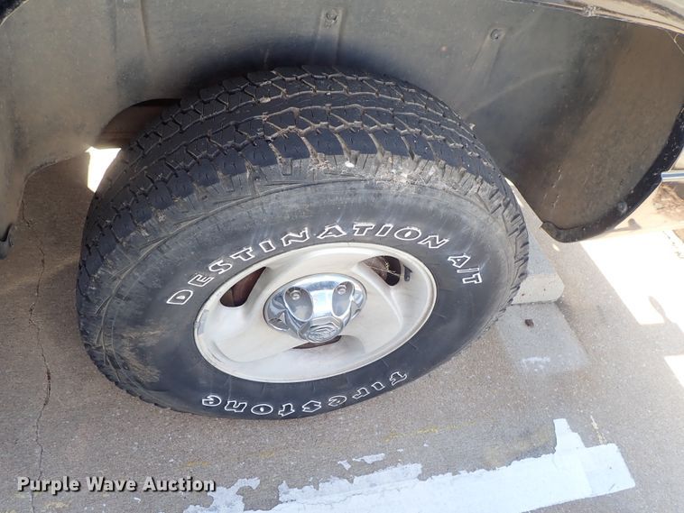 image for item DB7573 2001 Dodge Ram 1500 Quad Cab pickup truck