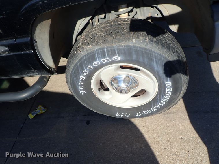 image for item DB7573 2001 Dodge Ram 1500 Quad Cab pickup truck