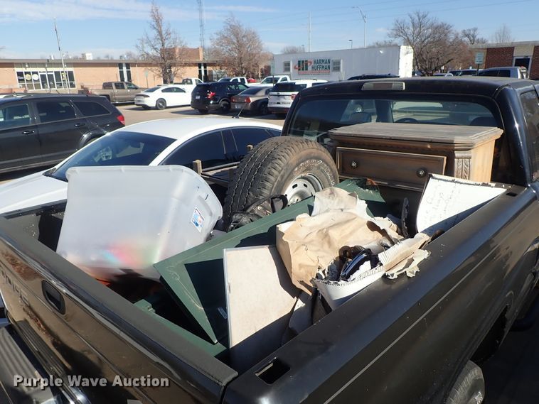 image for item DB7573 2001 Dodge Ram 1500 Quad Cab pickup truck