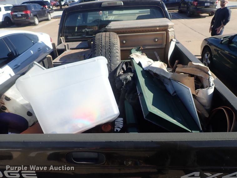 image for item DB7573 2001 Dodge Ram 1500 Quad Cab pickup truck