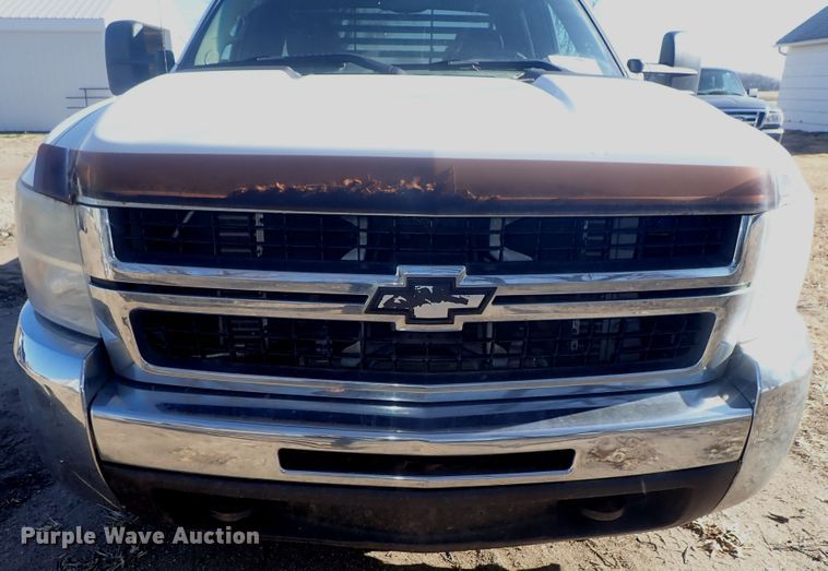 image for item DC3420 2008 Chevrolet Silverado 3500HD Ext. Cab flatbed pickup truck