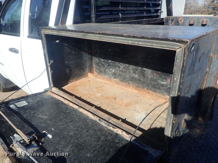 image for item DC3420 2008 Chevrolet Silverado 3500HD Ext. Cab flatbed pickup truck