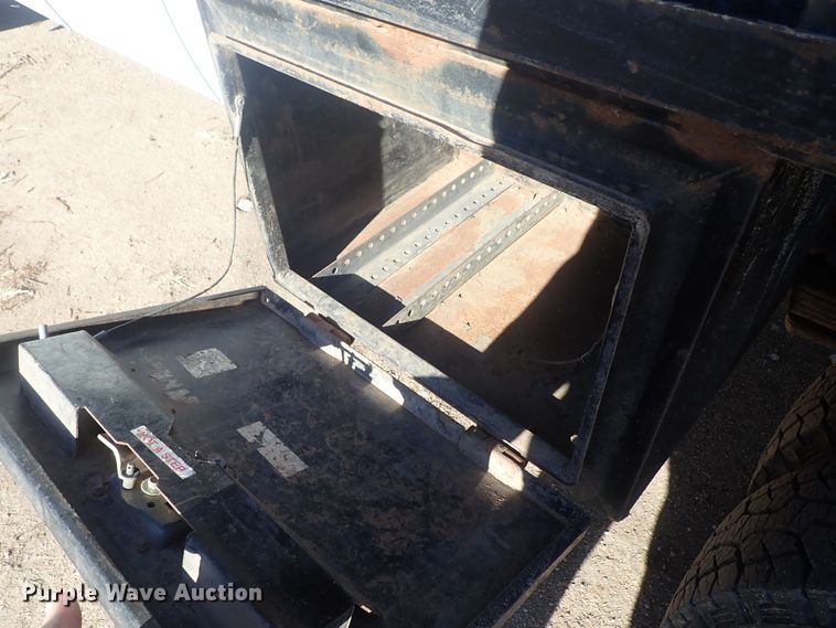 image for item DC3420 2008 Chevrolet Silverado 3500HD Ext. Cab flatbed pickup truck