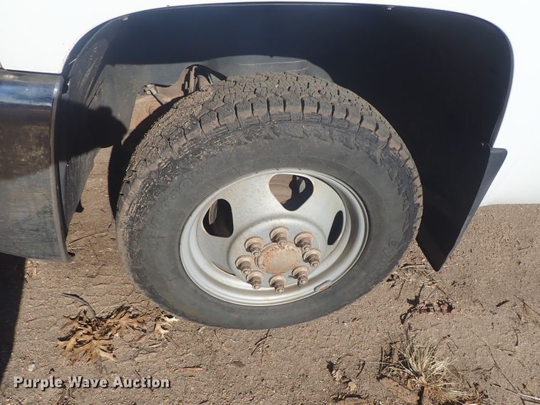 image for item DC3420 2008 Chevrolet Silverado 3500HD Ext. Cab flatbed pickup truck