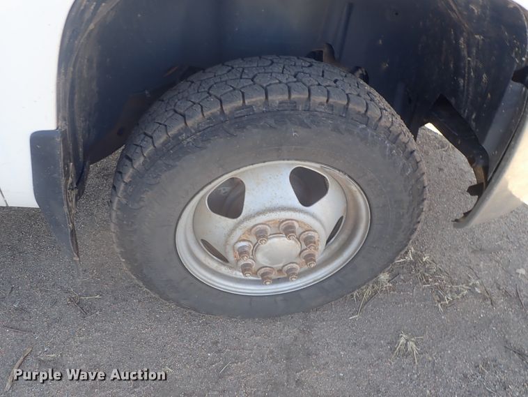 image for item DC3420 2008 Chevrolet Silverado 3500HD Ext. Cab flatbed pickup truck