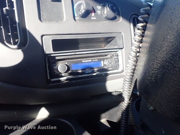 image for item DC3421 2006 Ford E450 school bus