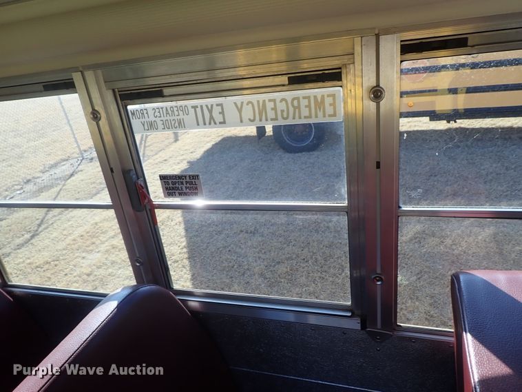 image for item DC3421 2006 Ford E450 school bus