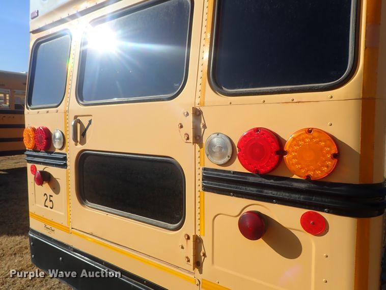 image for item DC3421 2006 Ford E450 school bus