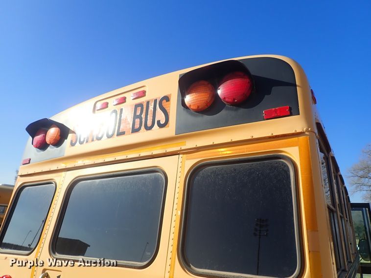 image for item DC3421 2006 Ford E450 school bus