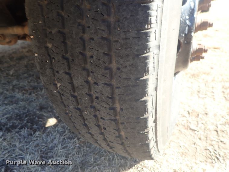 image for item DC3421 2006 Ford E450 school bus