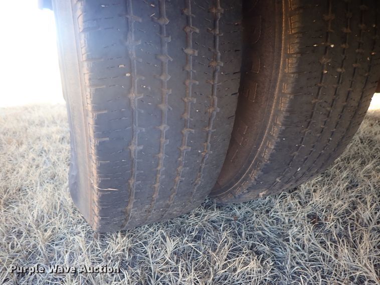 image for item DC3421 2006 Ford E450 school bus